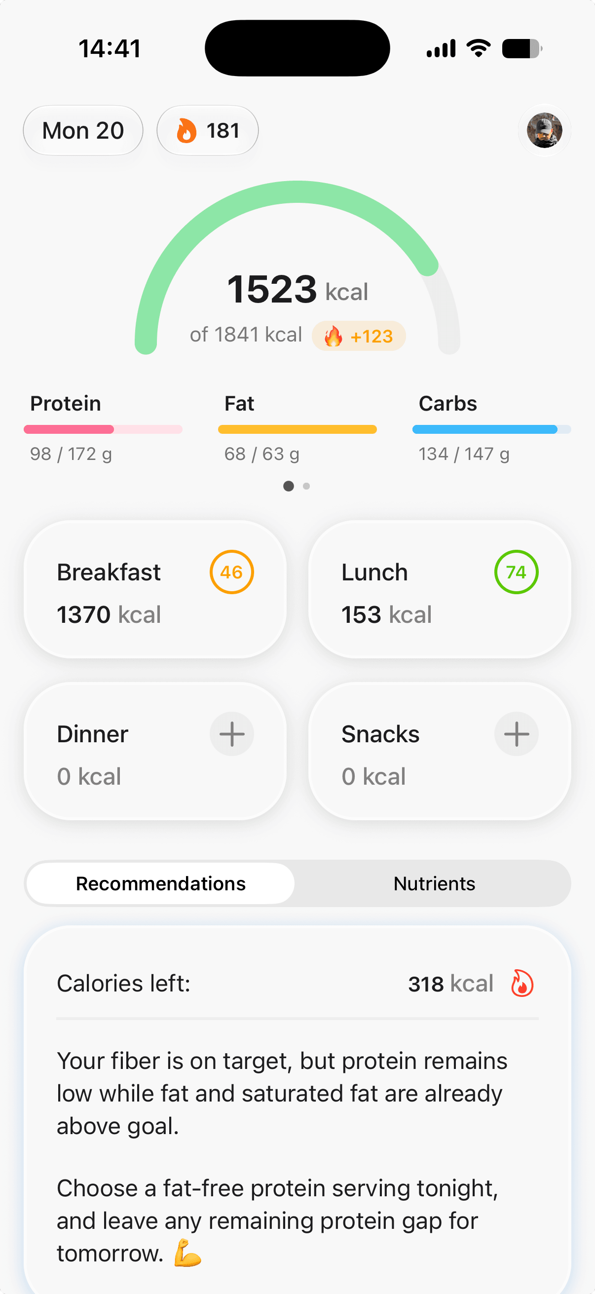 Food Focus daily dashboard showing calories, macros, meal scores, and a personal recommendation